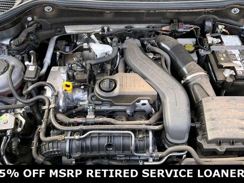 Used 2025 Volkswagen Taos SE image 33