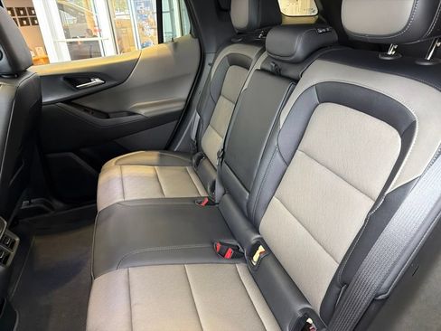Used 2026 Chevrolet Equinox LT w/ Convenience Package II AWD/4WD image 6