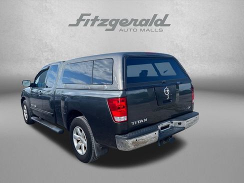 Used 2011 Nissan Titan SV w/ SV Value Truck Pkg RWD image 7