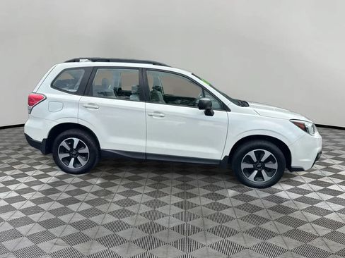 Used 2018 Subaru Forester 2.5i w/ Alloy Wheel Package AWD/4WD image 4