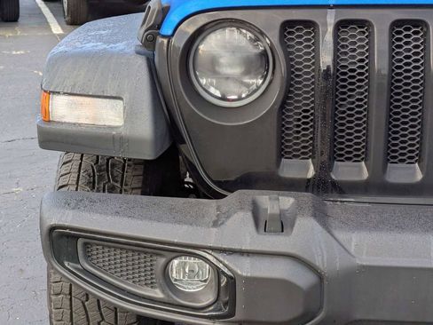 Used 2023 Jeep Wrangler Willys image 11