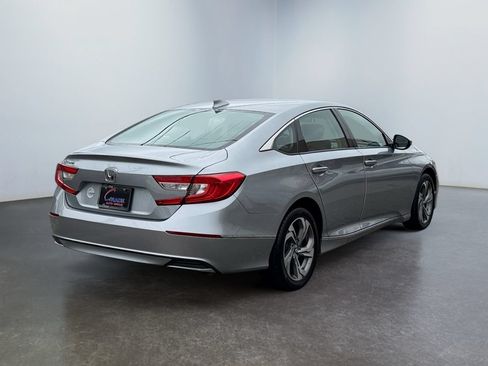 Used 2018 Honda Accord EX image 5