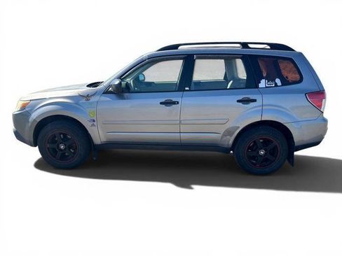 Used 2011 Subaru Forester 2.5X w/ Popular Equipment Group 1A AWD/4WD image 2