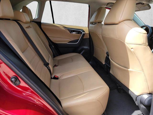 Used 2021 Toyota RAV4 XLE Premium AWD/4WD image 23