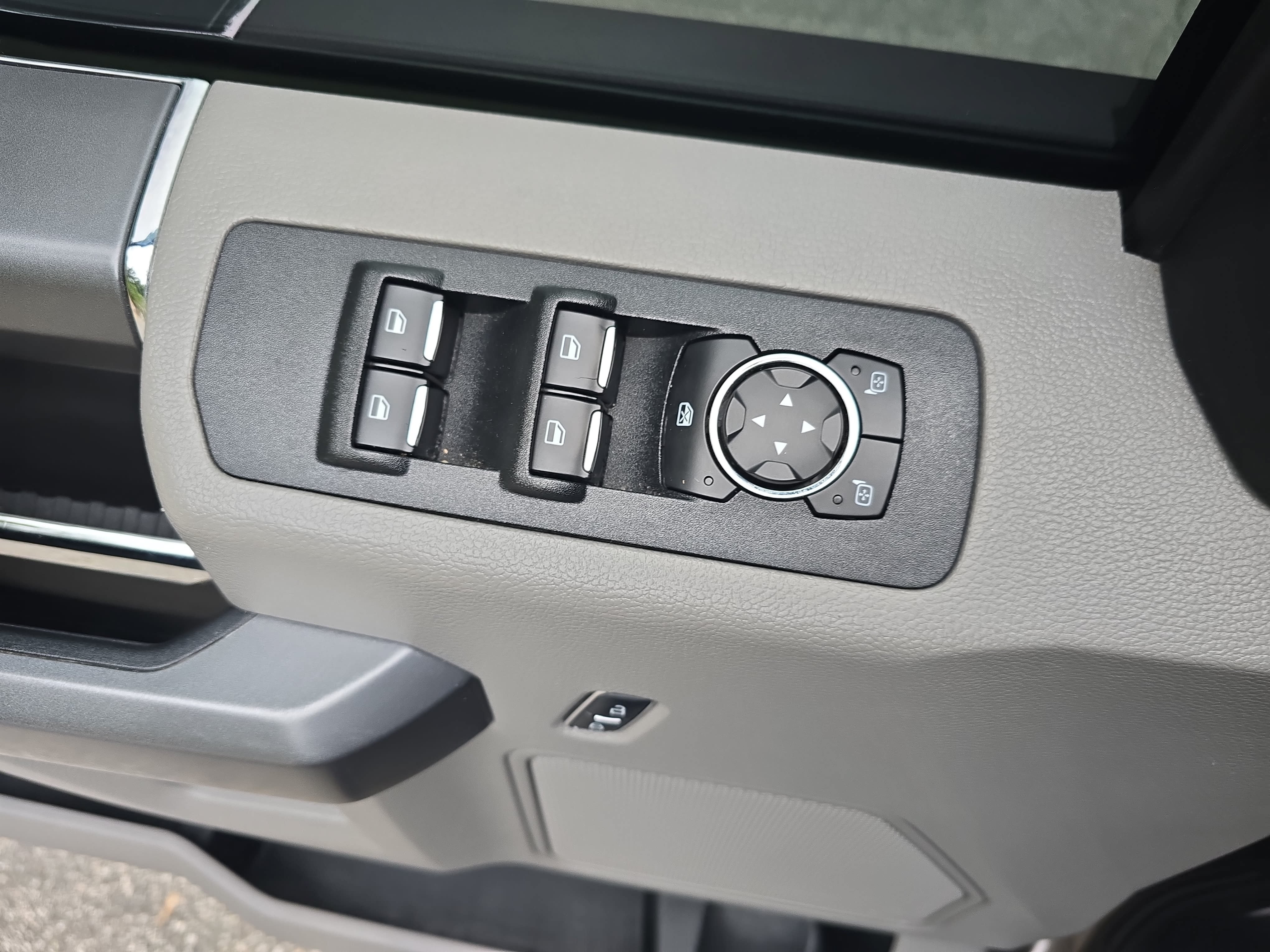 Used 2019 Ford F150 XLT w/ Equipment Group 302A Luxury AWD/4WD image 27