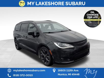 Used 2020 Chrysler Pacifica Limited w/ S Appearance Package