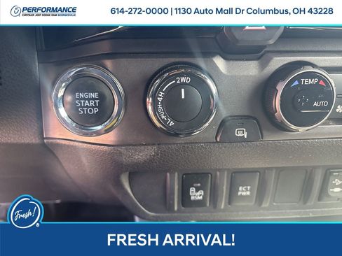 Used 2017 Toyota Tacoma TRD Sport image 25