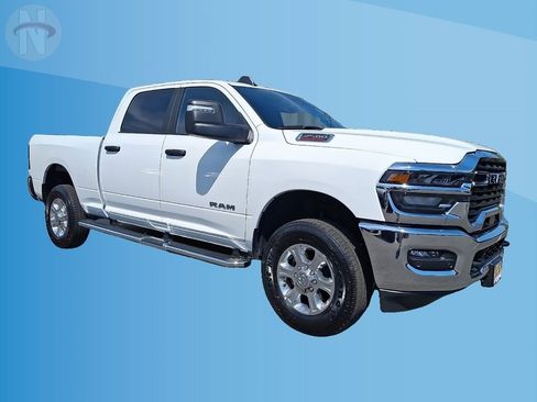 Used 2025 RAM 2500 Big Horn AWD/4WD image 1