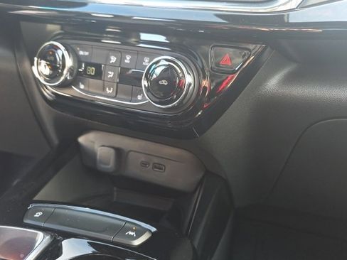 New 2026 Chevrolet Trax RS w/ Sunroof Package image 21