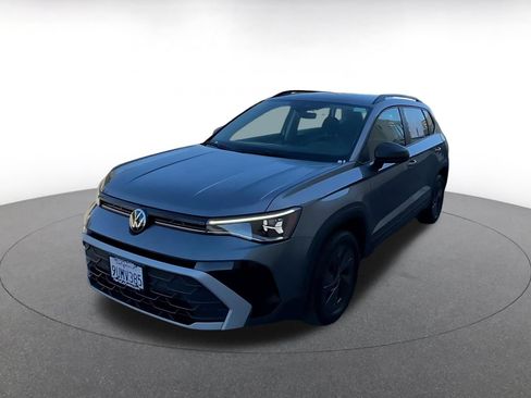Used 2026 Volkswagen Taos S FWD image 6