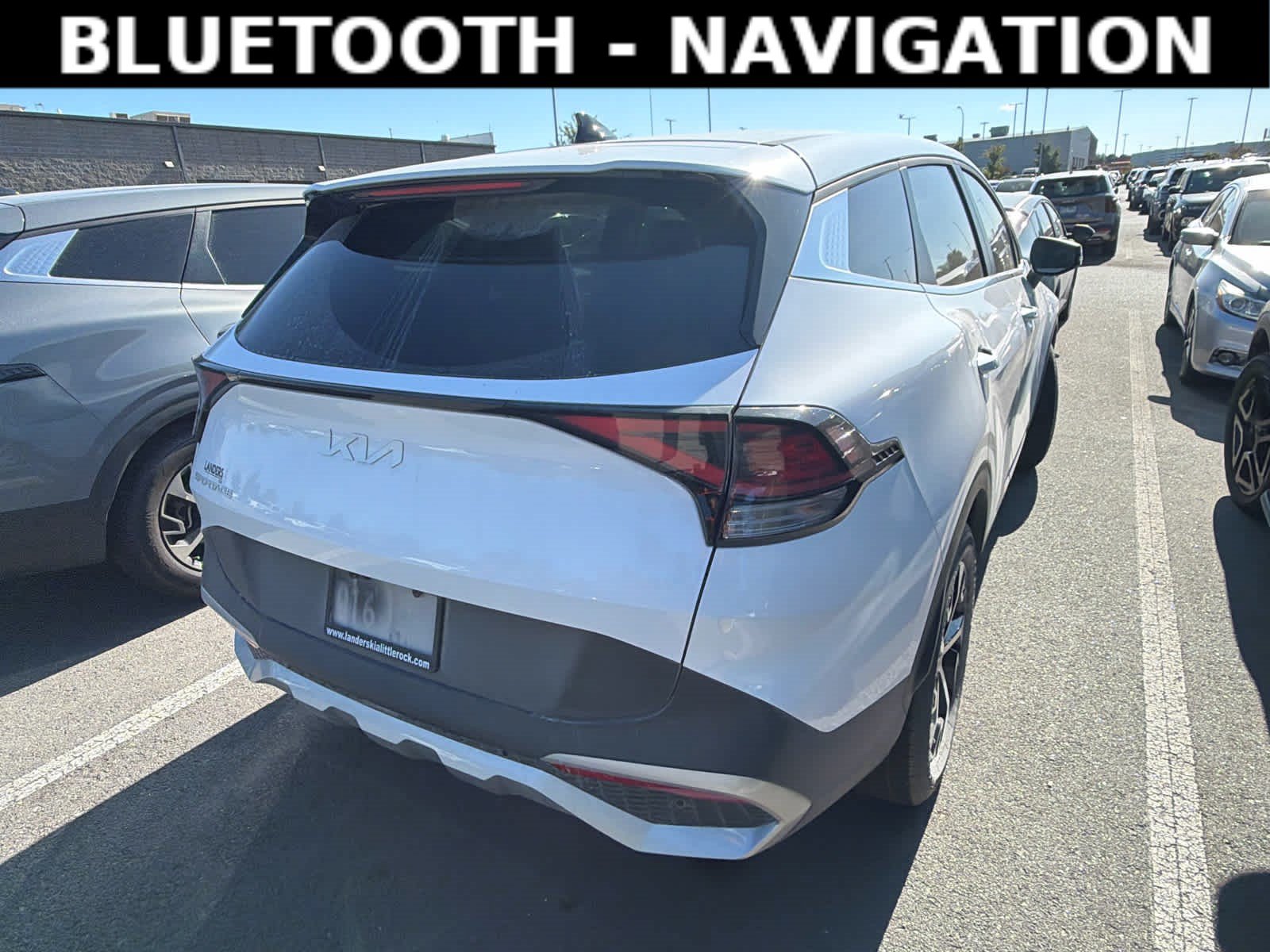 Used 2024 Kia Sportage EX FWD image 4