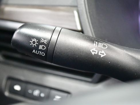 Used 2025 Nissan Altima 2.5 SV FWD image 18