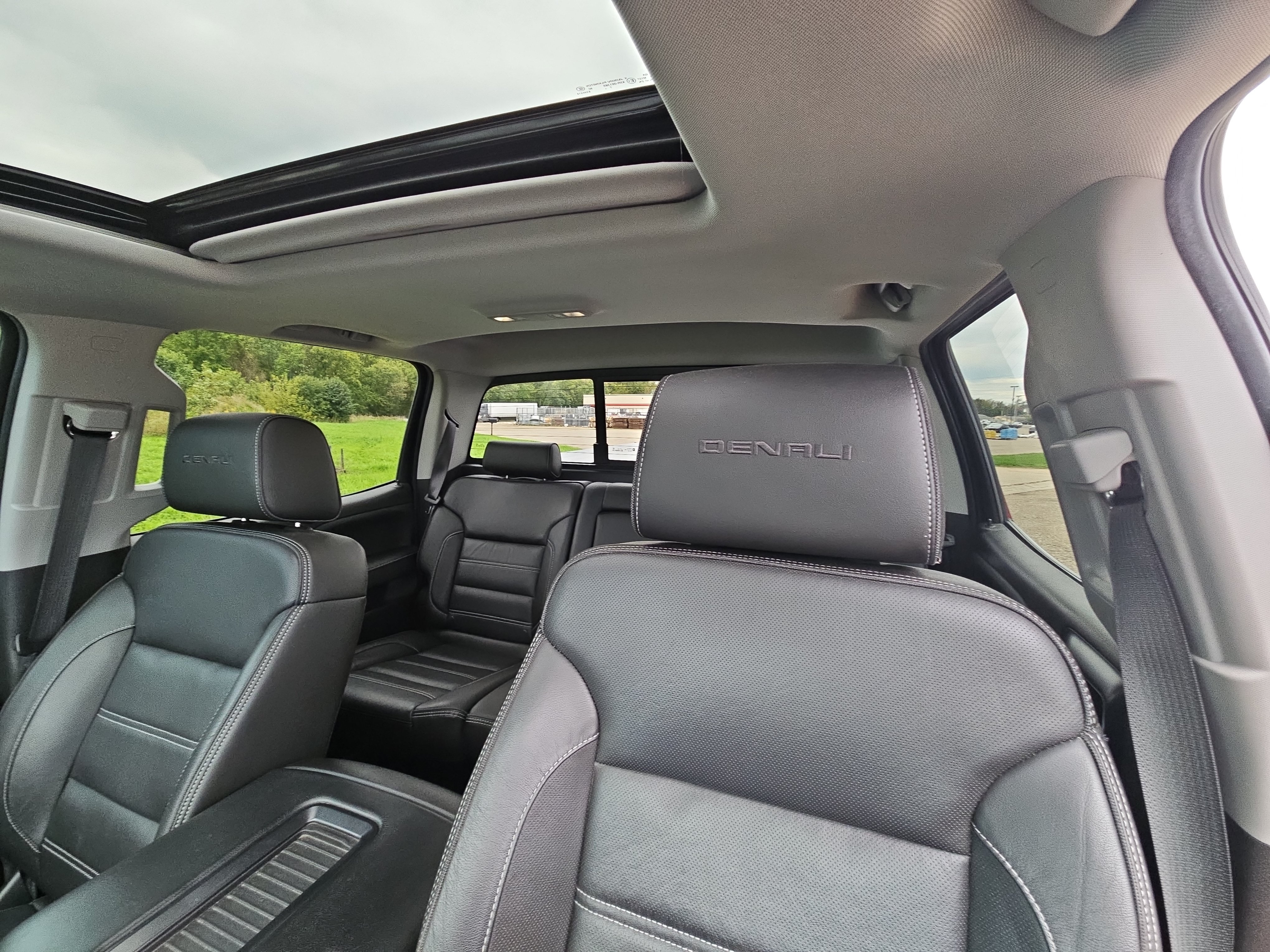 Used 2018 GMC Sierra 1500 Denali w/ Denali Ultimate Package AWD/4WD image 19