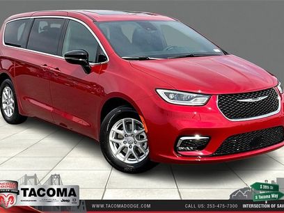New 2026 Chrysler Pacifica Select