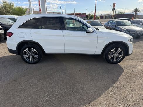 Used 2020 Mercedes-Benz GLC 300 image 4