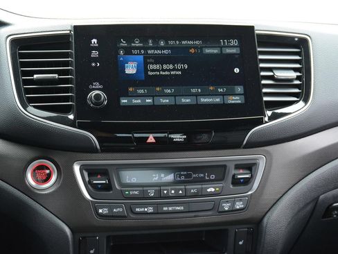 Used 2023 Honda Passport TrailSport image 11