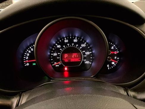 Used 2016 Kia Soul FWD image 19
