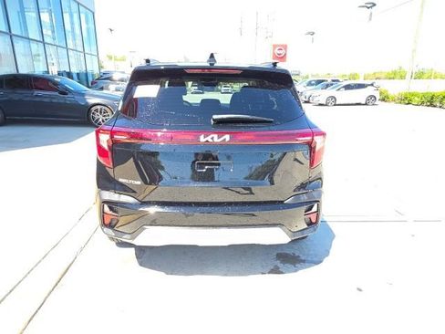 Used 2025 Kia Seltos S image 5