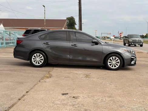 Used 2020 Kia Forte Sedan FWD image 2