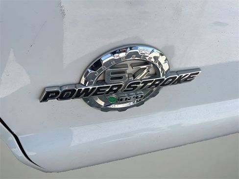 Used 2015 Ford F550 4x4 SuperCab Super Duty image 9