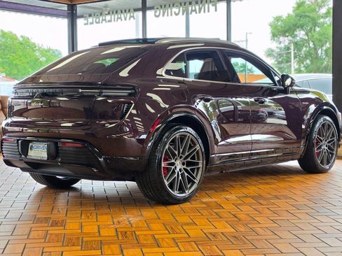 Used 2025 Porsche Macan Turbo Electric AWD/4WD image 10
