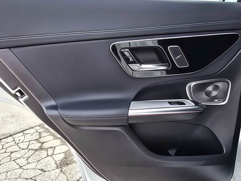 Used 2026 Mercedes-Benz GLC 300 4MATIC image 30