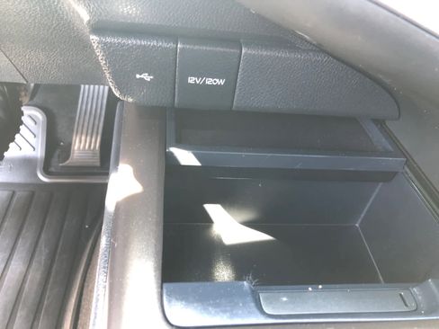 Used 2022 Toyota Camry LE AWD/4WD image 18