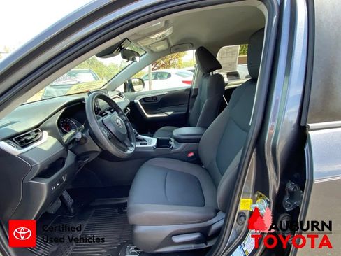 Used 2022 Toyota RAV4 LE AWD/4WD image 28