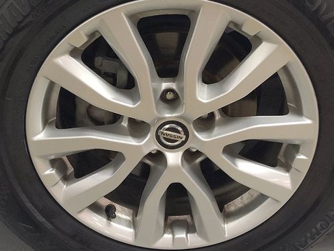 Used 2019 Nissan Rogue SV FWD image 31