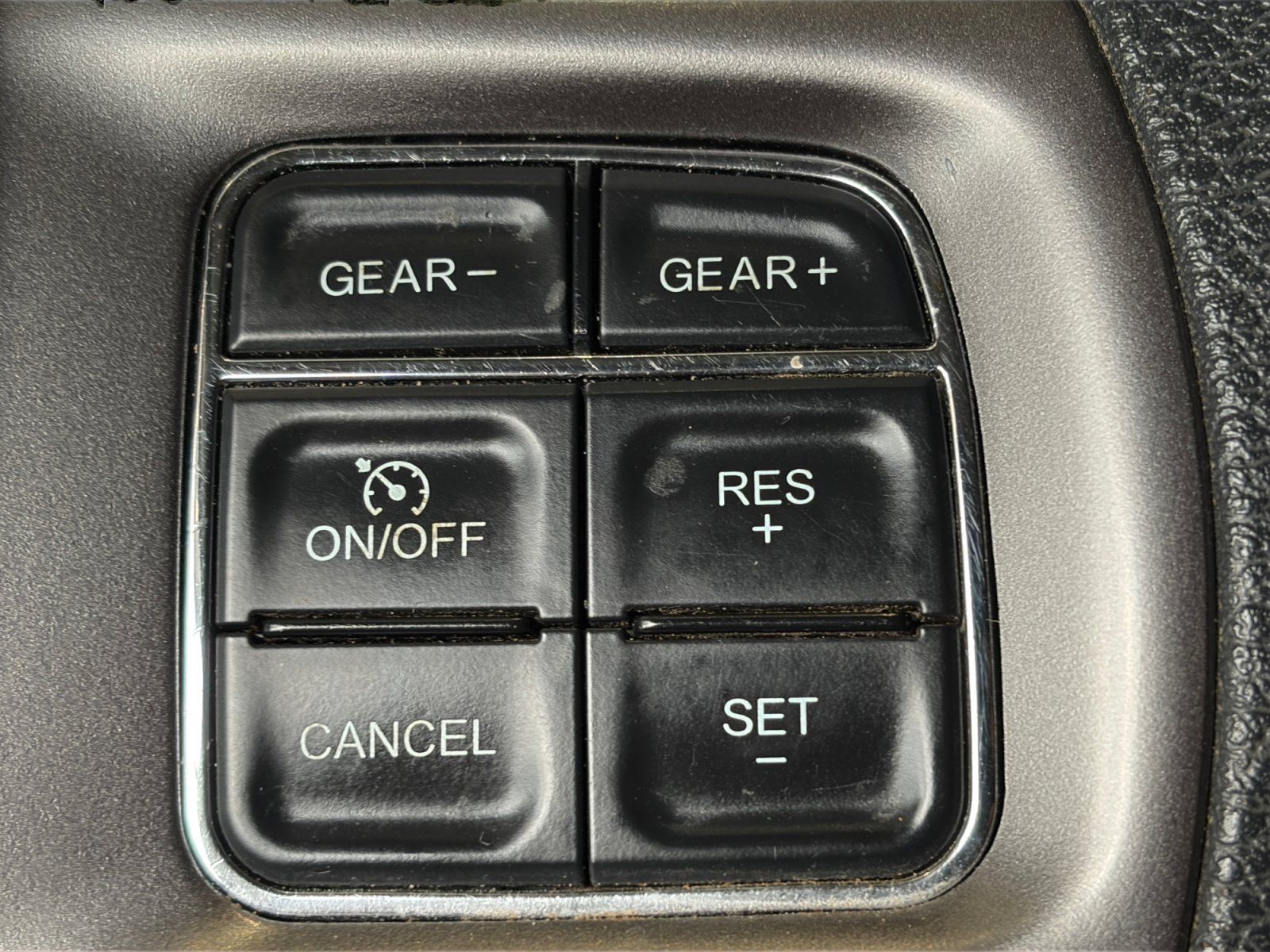 Used 2022 RAM 1500 Classic SLT w/ Electronics Group AWD/4WD image 18