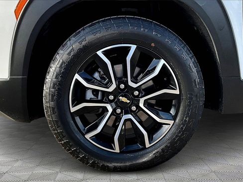 Used 2023 Chevrolet TrailBlazer ACTIV image 9