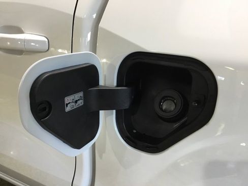 New 2024 Chevrolet Colorado LT w/ LT Convenience Package II image 13