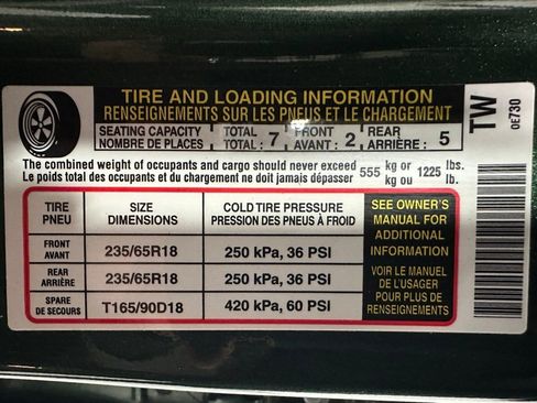 Used 2025 Toyota Highlander XLE image 12