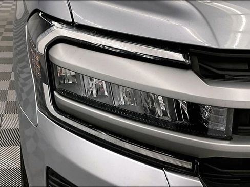 Used 2024 Ford Expedition Max XLT image 35