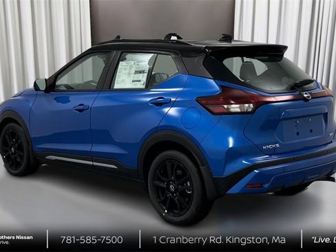 Used 2024 Nissan Kicks SR w/ SR Premium Package image 7