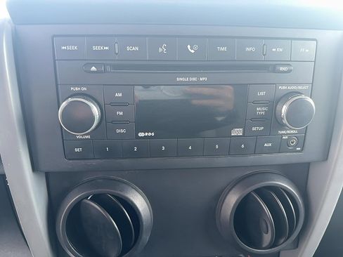 Used 2007 Jeep Wrangler Sahara image 11