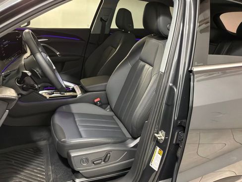 Used 2025 Audi Q5 2.0T Premium w/ Convenience Package image 7