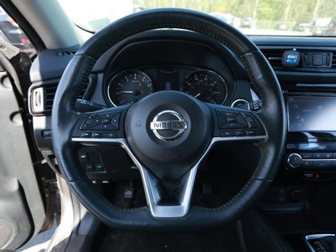 Used 2017 Nissan Rogue SL w/ SL Premium Package image 6