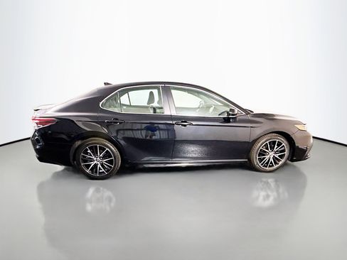 Used 2024 Toyota Camry SE FWD image 11