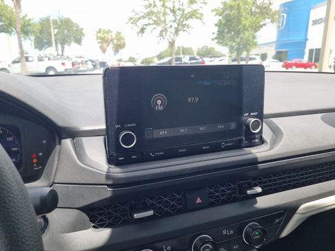 Used 2023 Honda Accord EX image 28