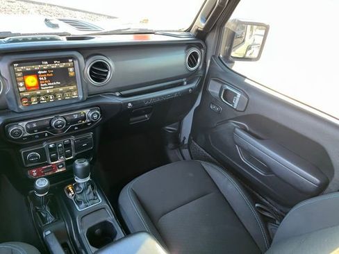 Used 2023 Jeep Wrangler Unlimited Rubicon 4xe AWD/4WD image 12