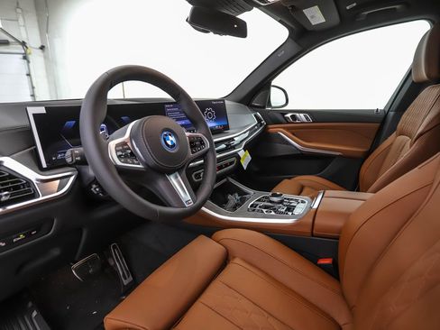 New 2026 BMW X5 xDrive50e w/ Executive Package AWD/4WD image 10