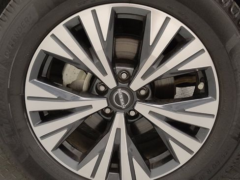 Used 2023 Nissan Rogue SV FWD image 31