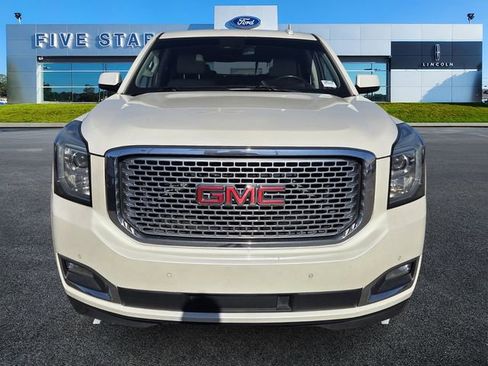 Used 2015 GMC Yukon Denali w/ Premium Package image 2