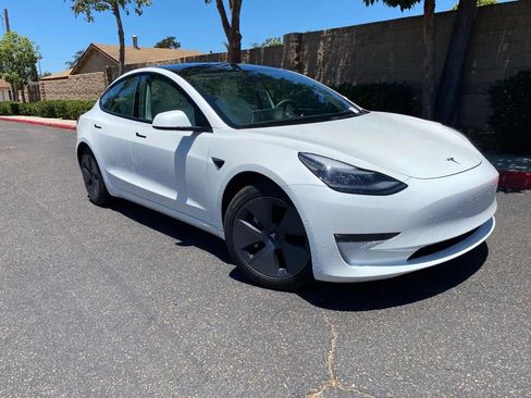Used 2022 Tesla Model 3 Long Range AWD/4WD image 2