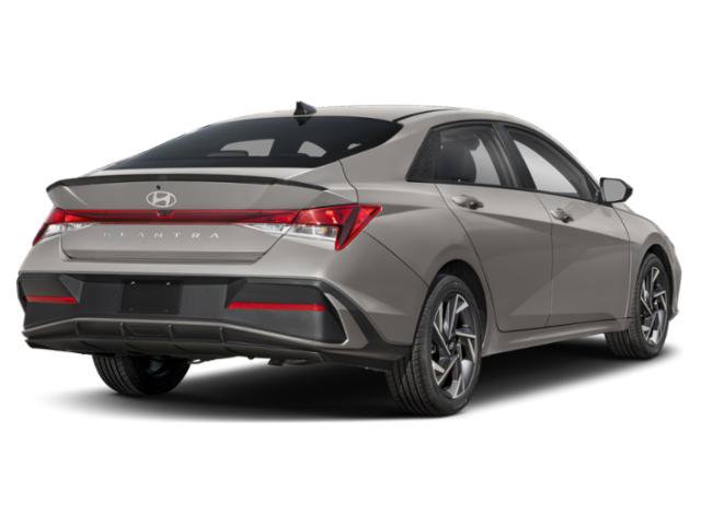 Used 2026 Hyundai Elantra Sport FWD image 5