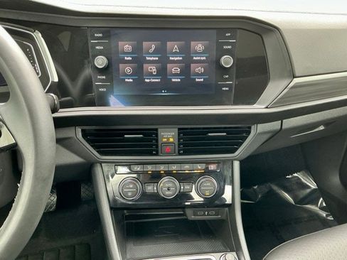 Used 2021 Volkswagen Jetta SEL image 17