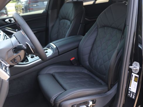 Used 2026 BMW X5 M60i AWD/4WD image 16
