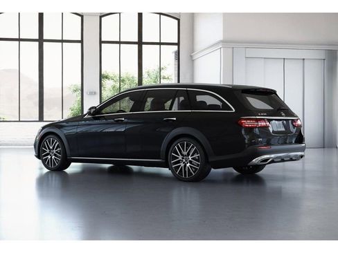 Certified 2022 Mercedes-Benz E 450 4MATIC All-Terrain Wagon image 31