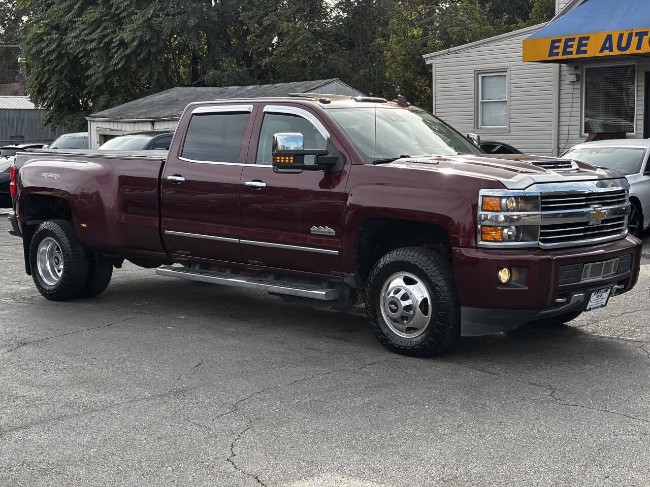 Used 2017 Chevrolet Silverado 3500 High Country w/ Duramax Plus Package AWD/4WD image 2